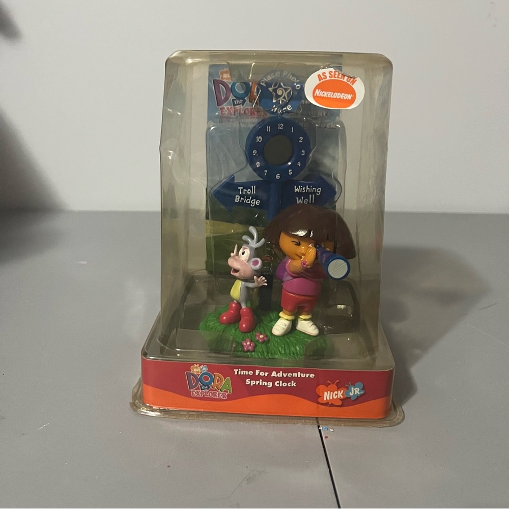 Dora the Explorer: Time For Adventure Spring Clock & Picture Holder 2003 NWT